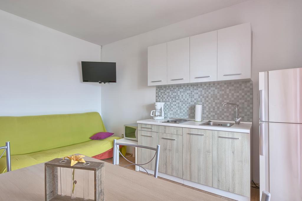 Apartments Veruda Porat พูลา ภายนอก รูปภาพ
