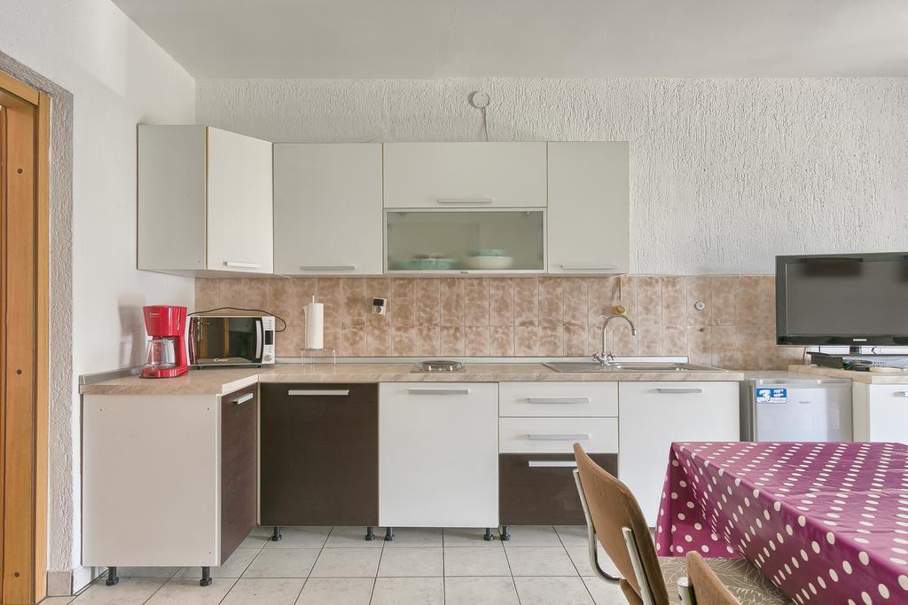 Apartments Veruda Porat พูลา ภายนอก รูปภาพ